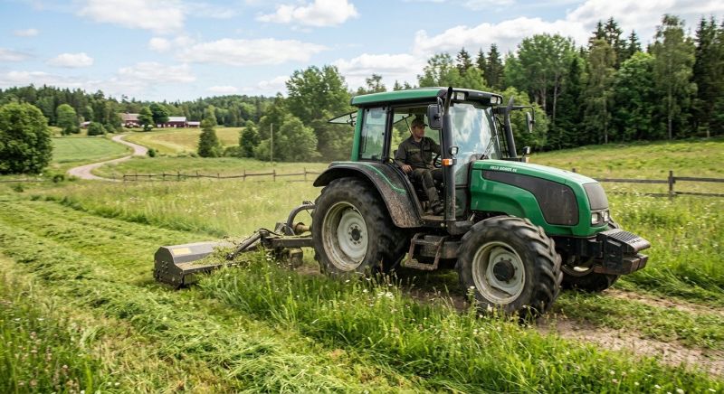 Acreage Mowing Service in Waldorf, MD